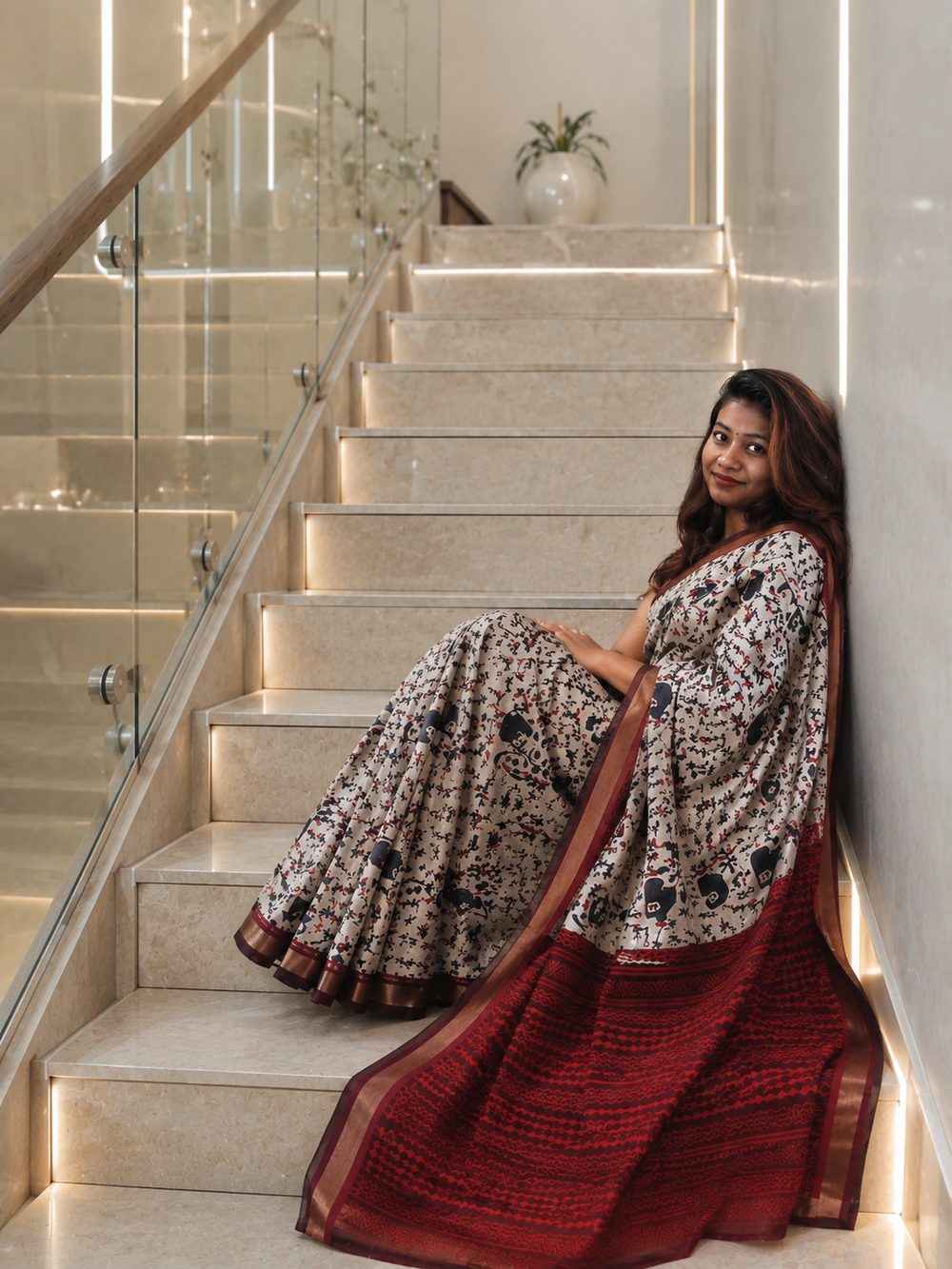 Off White & Brick Red Cotton Silk — Silk Cotton Warli Print saree by Aluna Weaves